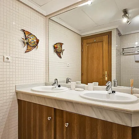 Apartment Three Bedroom In Chapas