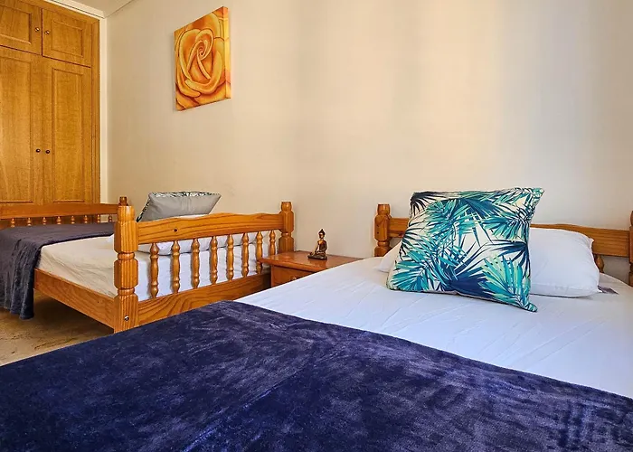 Three Bedroom In Chapas マルベーリャ