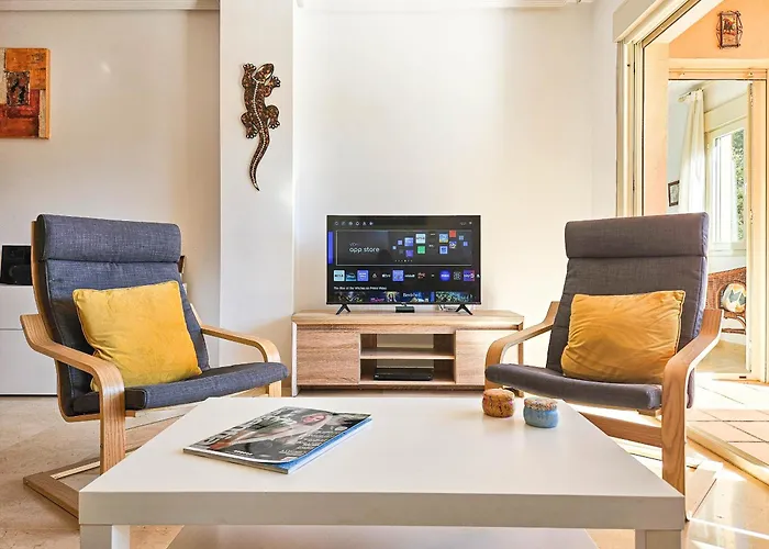 Three Bedroom In Chapas * マルベーリャ